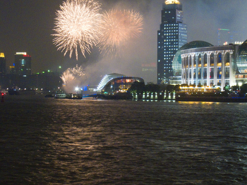 China-Shanghai-Pudong-Fireworks - As I was approaching the waterfront, a fireworks display broke out, I think they have them every night. It was nothing special, similar to those 5 min