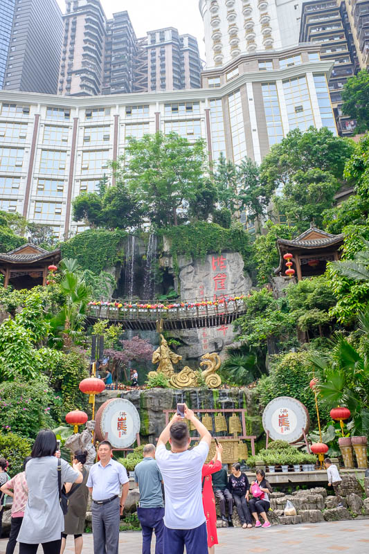 China-Chongqing-Yangtze-Chaotianmen - Cave garden.
