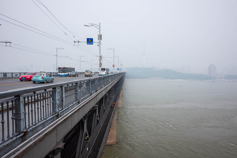 The great loop of China - April 2018 - Here is a view of the bridge. I suspect you can walk over every bridge in China, if they didnt provide a walkway, people would just walk on the road.