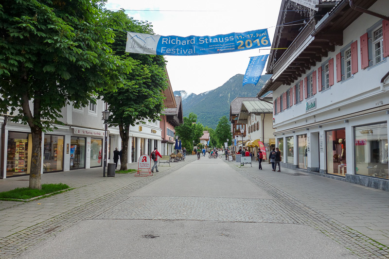Germany-Garmisch Partenkirchen-Schnitzel - Nothing happening in town. The few people out are all doing what I am doing, wondering why everything is shut.