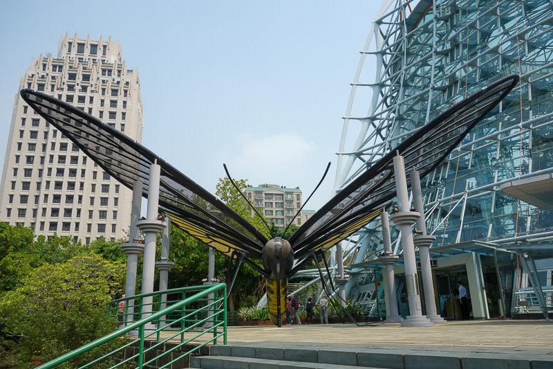 Taiwan-Taichung-Museum-Xitun - A giant dragonfly, last night it was ice cream. Australia isnt the only place that does this.