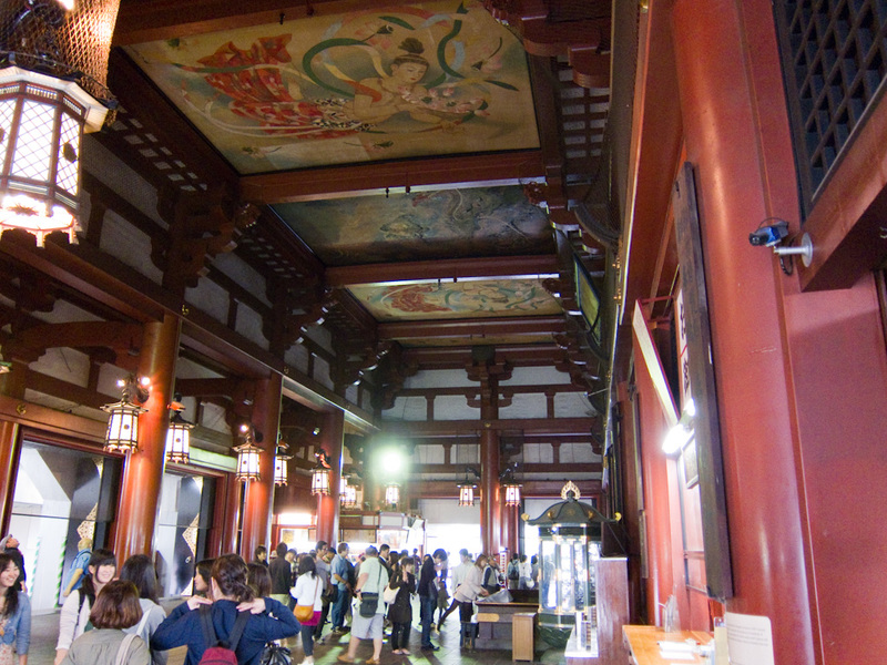 Japan-Tokyo-Asakusa-Shrine-Ferry - The roof was the most impressive bit, last temple picture I promise!
