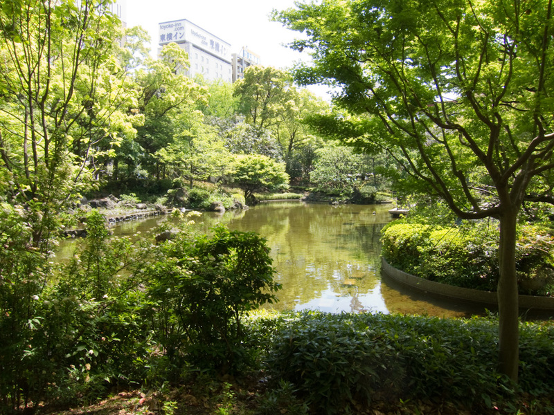 Japan-Yokohama-Ferris Wheel-Garden-China Town - A nearby peaceful garden, for experiencing peace.