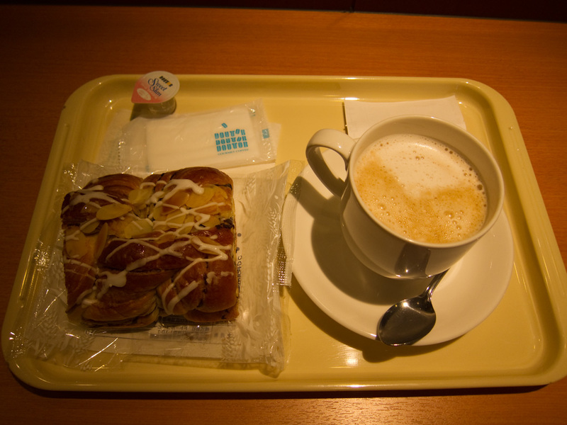 Japan-Tokyo-Akihabara-Ueno - Unlike yesterday I decided to try a Japanese coffee chain for breakfast, this one was called Dutour, and it was terrible, they didnt actually make the