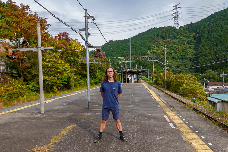 Japan-Hiking-Asoyama-Hinodesan-Mitake - I had to wait 20 minutes for a train at Mitake station, which means it is time for 'the stance'. Should have gone lower. Why do I look fat? Due to exc