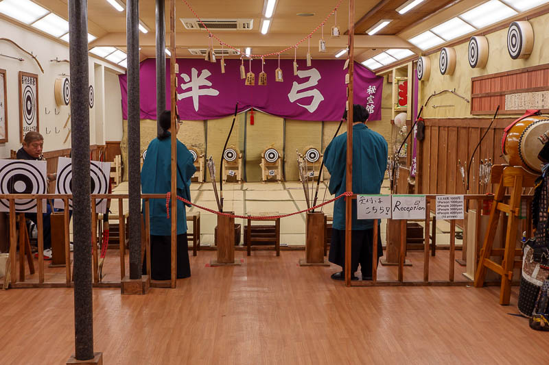Japan-Osaka-Shinsekai-Tennoji - You can do some target shooting with a real long bow. What could go wrong?
