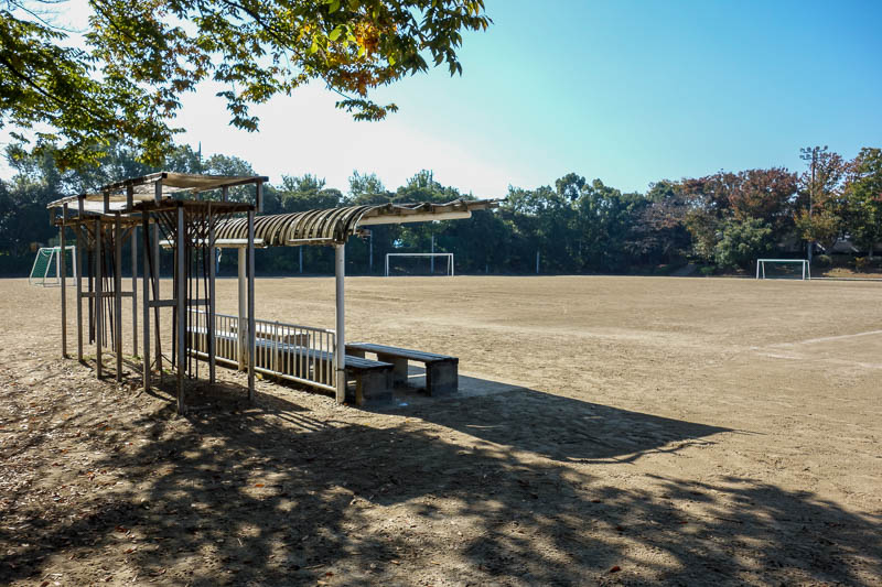 Japan-Tokyo-Mall-Koshigaya-Aeon Lake - The local park, possibly for inter company football games, is a vast sea of dirt.