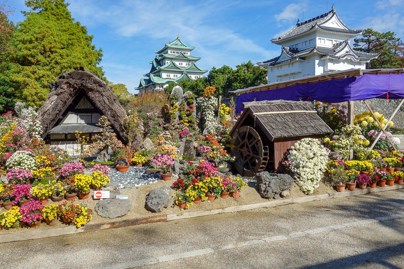Japan-Nagoya-Castle-Curry-Flowers - I thought I better include the castle also.