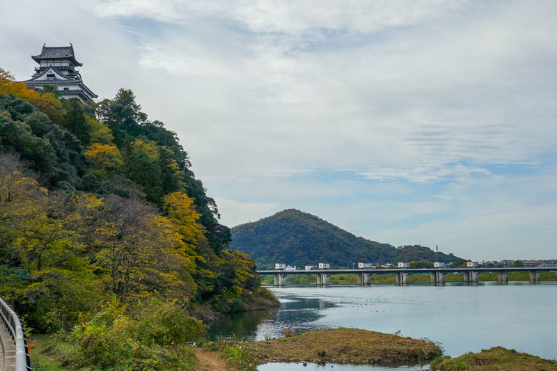 Japan 2015 - Tokyo - Nagoya - Hiroshima - Shimonoseki - Fukuoka - I spotted the castle.
