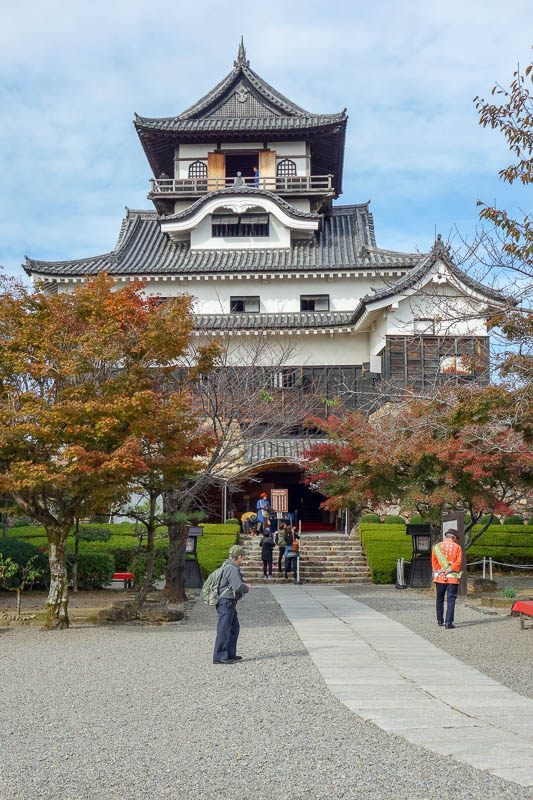 Japan-Inuyama-Castle-Monkeys - Behold, a real castle. It may be small, but its not constructed from pre fabricated concrete.
