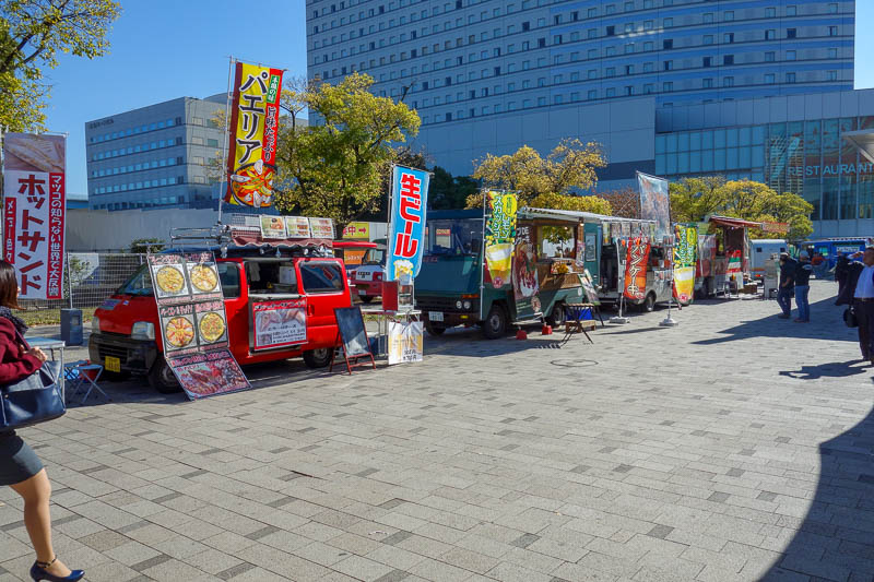 Japan 2015 - Tokyo - Nagoya - Hiroshima - Shimonoseki - Fukuoka - Unlike Adelaide, Tokyo has not banned food trucks for being too popular with the tax paying public.