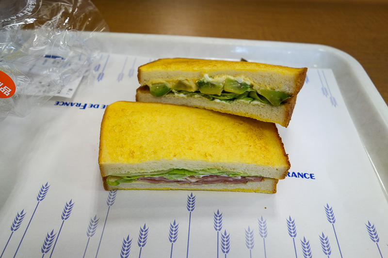 Japan-Toyama-Kanazawa-Kenrokuen-Garden - Before getting on my bullet train I had a small sandwich with buttered lightly toasted bread. Not bad. Could do without the mystery creams.