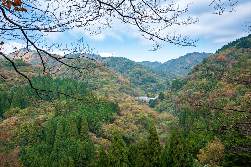 Back to Japan for even more - Oct and Nov 2017 - I still had to get up there and hike all the way along it. Thankfully the crowds were thinning a bit now.