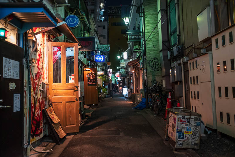 Back to Japan for even more - Oct and Nov 2017 - OK, one more of the Golden Gai, I dont understand its allure.