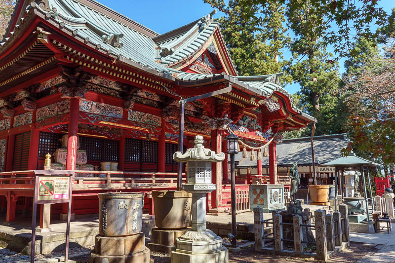 Japan-Tokyo-Hiking-Takao-Mount Jinba - Why there was no one at this shrine I do not know? It is much more colorful than the others but theres no one here.