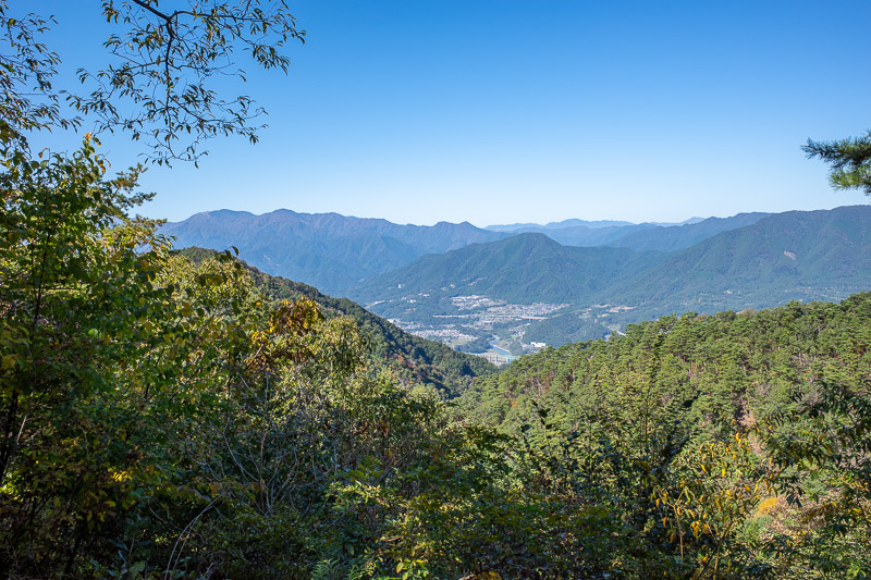 Japan-Tokyo-Hiking-Mount Kuratake - The view across the Chuo valley, assuming thats what it is called, has no Fuji but is also impressive. I have climbed quite a few of those mountains.