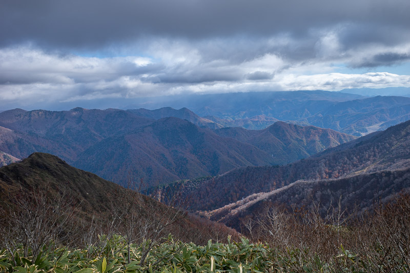 Japan-Hiking-Mount Tanigawa-Doai Station - And the other valley.