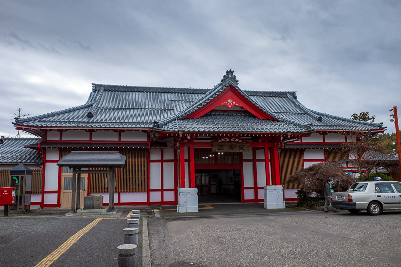 Japan-Niigata-Hiking-Mount Yahiko - You know you are in a tourist area when the station is painted red.