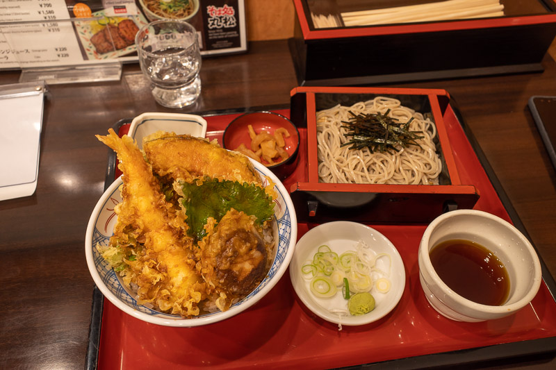 Japan for the 9th time - Oct and Nov 2019 - I have wanted hot soba for days now. I gave up and had cold soba. It was still good, but it would have been better if the soba was in a bowl of hot so