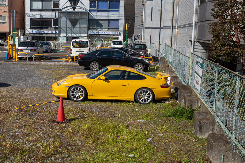 Japan for the 9th time - Oct and Nov 2019 - Its my old car! In yellow. I wish mine was yellow instead of boring silver, but it is a GT3 MkII club sport just like mine.