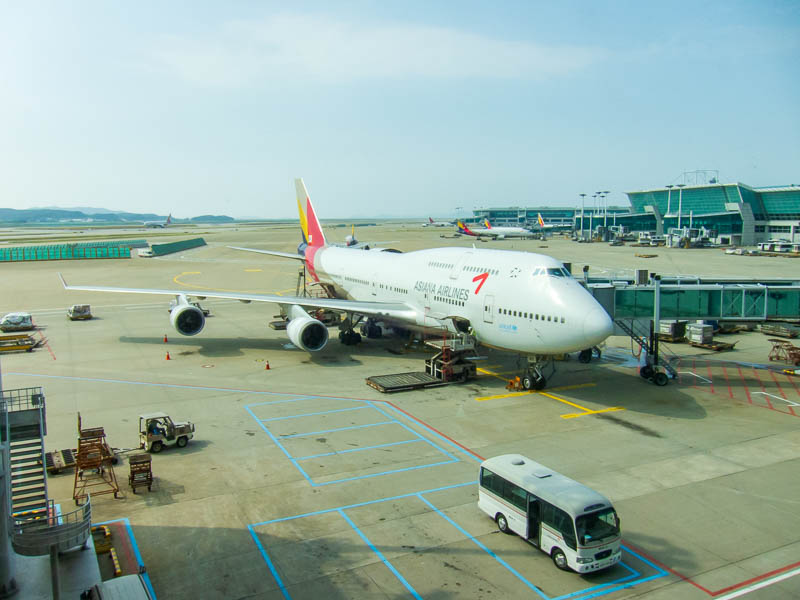 Korea-Seoul-Incheon-Tokyo-Narita-Airport - OK, I lied, I took another picture before leaving Seoul, this is my Asiana 747.