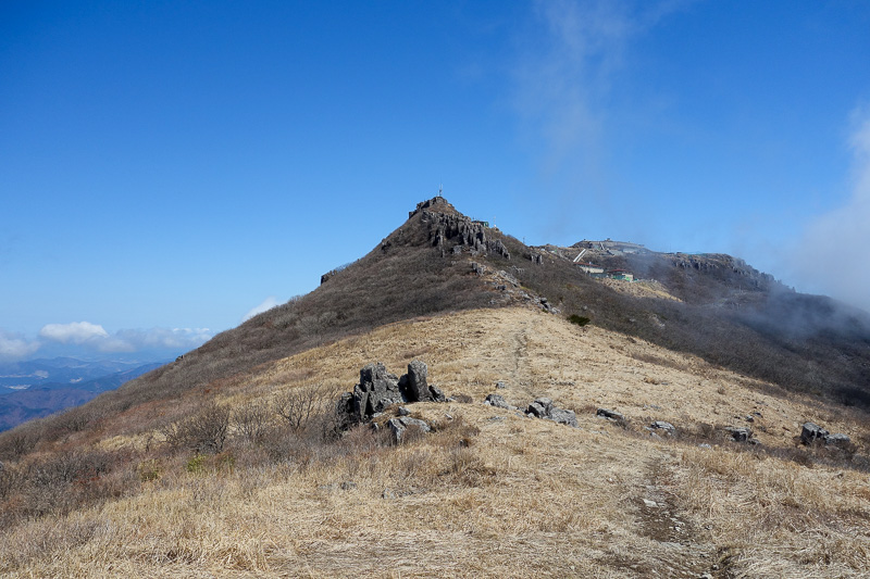 Korea-Gwangju-Hiking-Mudeungsan - It was a little annoying to not be allowed up the top. Throughout the day I could hear machine gun fire, and periodically loud speakers were shouting 