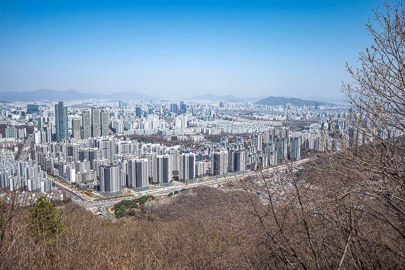 Korea-Seoul-Hiking-Guryongsan - Some more view.