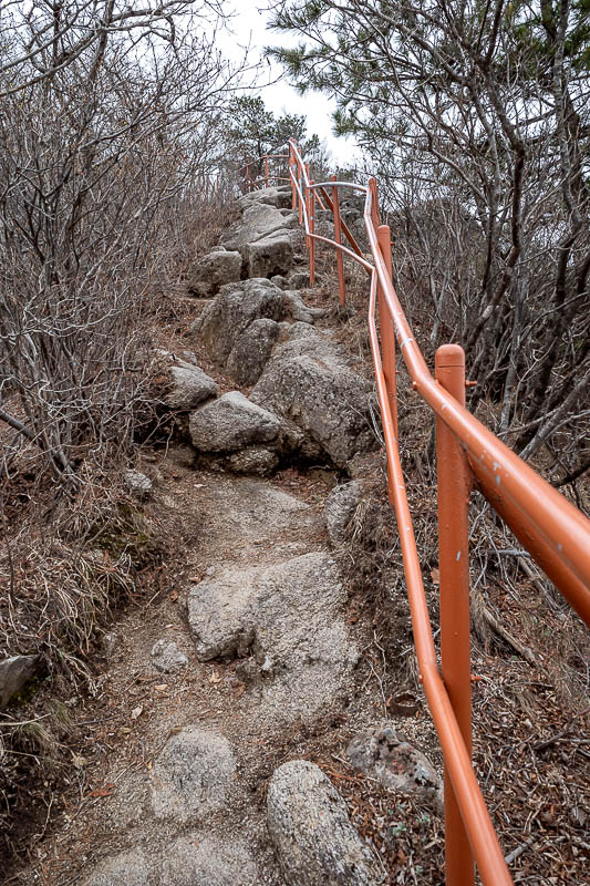 Korea-Daegu-Hiking-Palgongsan-Gatbawi - I enjoyed the orange hand rail.