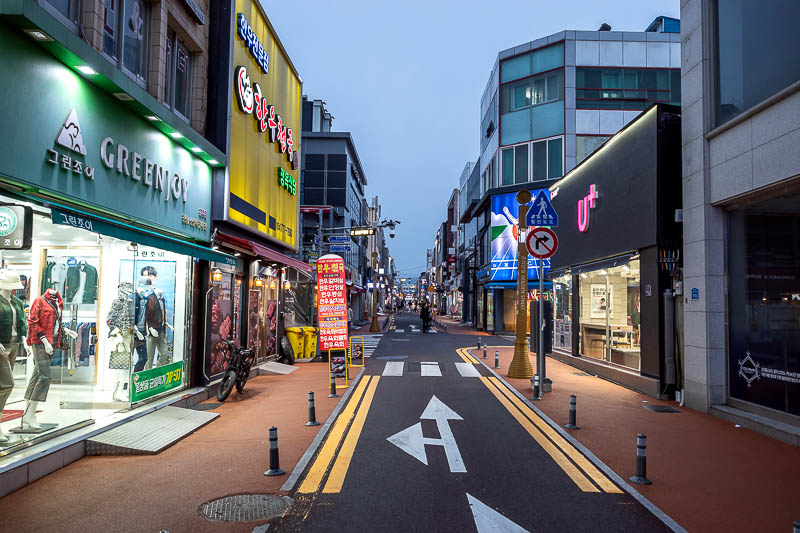 Korea-Gyeongju-Food-Steak - Tonight will be mostly photos of nice looking streets. Here is one.