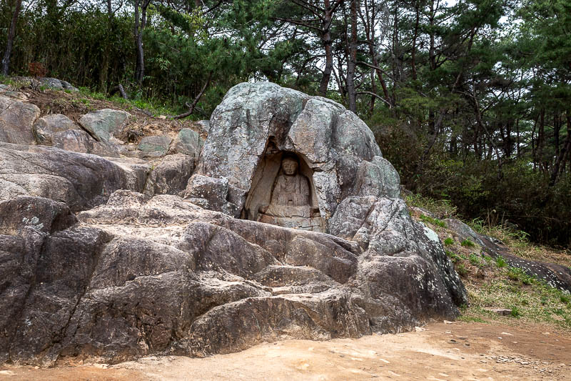 Korea-Gyeongju-Namsan-Hiking - And just as you finish, another Buddha, this time with his head.
