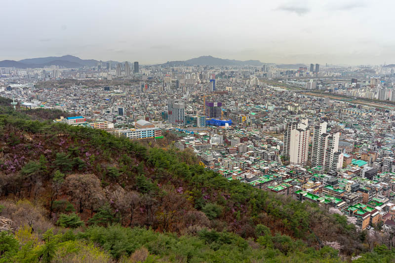 Korea-Seoul-Hiking-Yongmasan - More view.