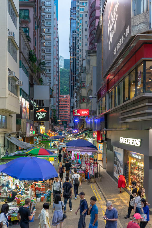 Hong Kong-Tram-Curry - Here is a street market as seen from a moving tram. Time to get off. Getting off was not easy, it took 3 stops before I was able to negotiate the spir