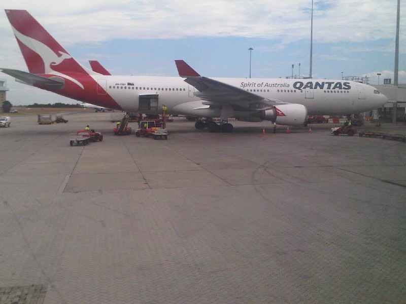 Adelaide-Perth-Airport-Qantas - A330, not my one though (blackberry picture).