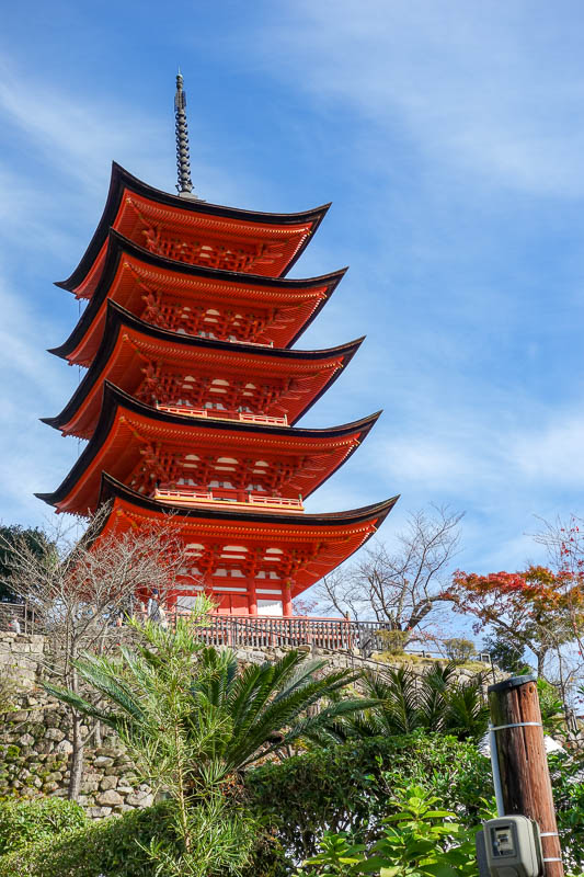 news - Onwards to Miyajima, and the sun had returned. Heres a red pagoda thingy.