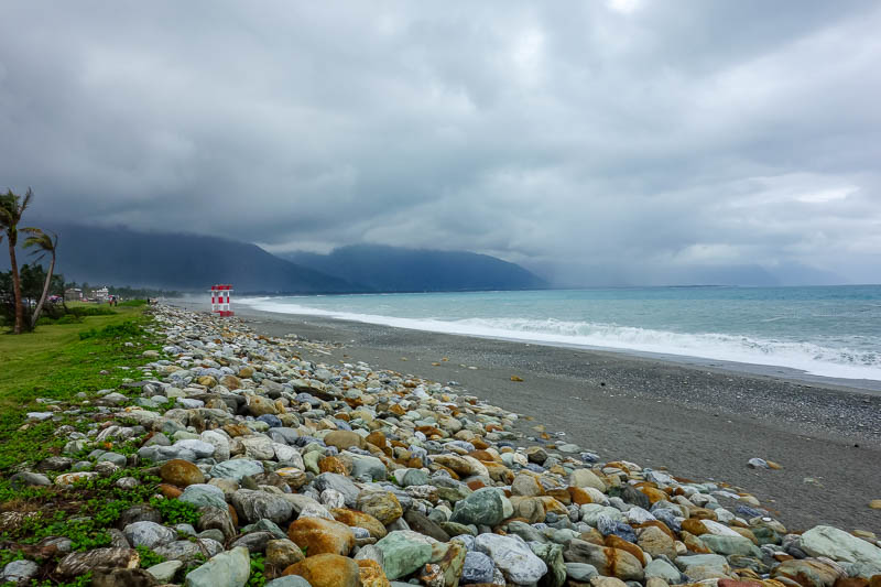 Taiwan-Hualien-Beach-Chisingtan-Cake - This is the famous view. If you google image search Hualien you will see lots of shots of this view at dusk.