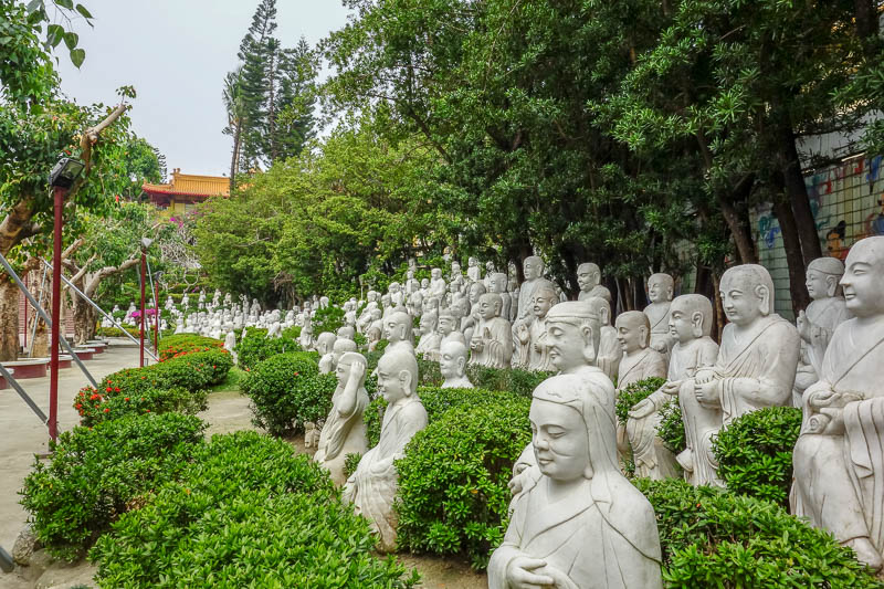 Taiwan-Kaohsiung-Fo Guang Shan-Buddha - Now we move into the world of thousands of statues.