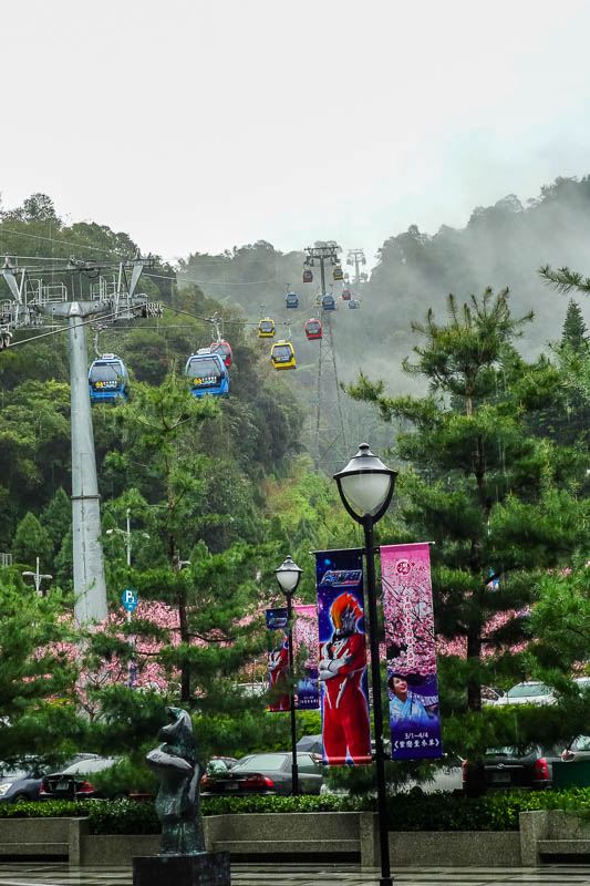 A full lap of Taiwan in March 2017 - Ropeway cars disappearing into fog. No Asian tourist paradise is complete without a ropeway.