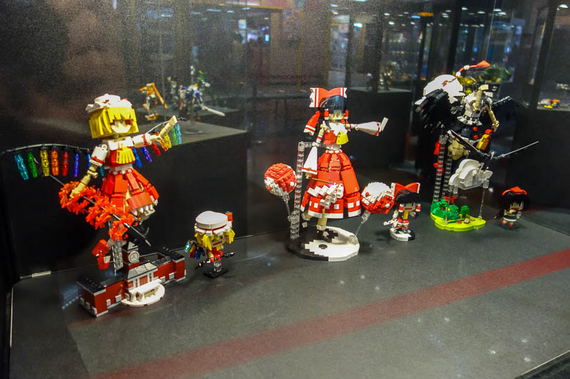 A full lap of Taiwan in March 2017 - To get back to my hotel I walked along the underground subway malls, which had an exhibition of a lego competitor featuring manga girls.