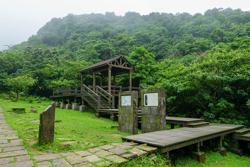 Taiwan-Yilan-Hiking-Caoling Trail-Hiking - This pavilion marks about the half way point. There are toilets here, but since I had not seen another soul, I decided to just do an open air sprinkle