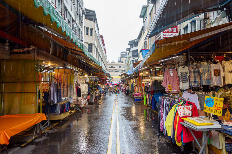 Taiwan-Yilan-Keelung-Train - Last shot of Yilan day market area.